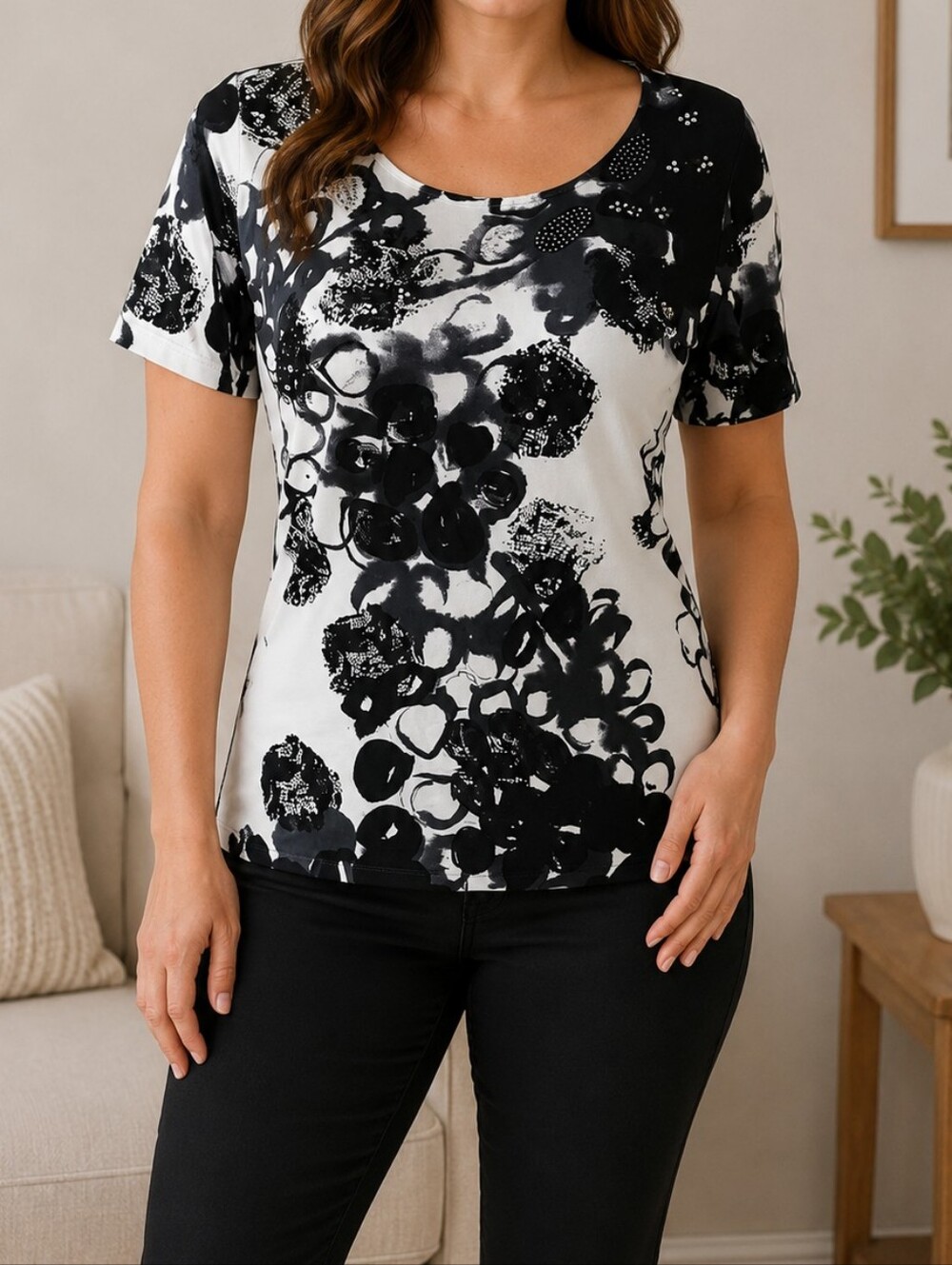 CANNELLA | Women's Black & White Floral Bead Accent Short-Sleeve Top Size M